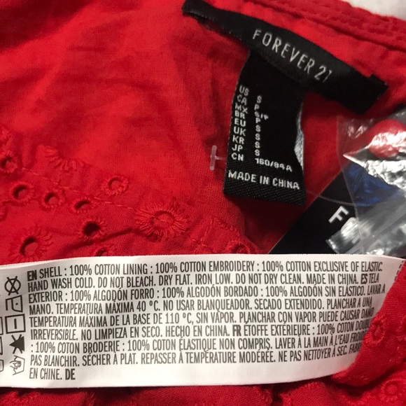 3/$30 🌺 Cropped Top - Size Small - Picture 2 of 2